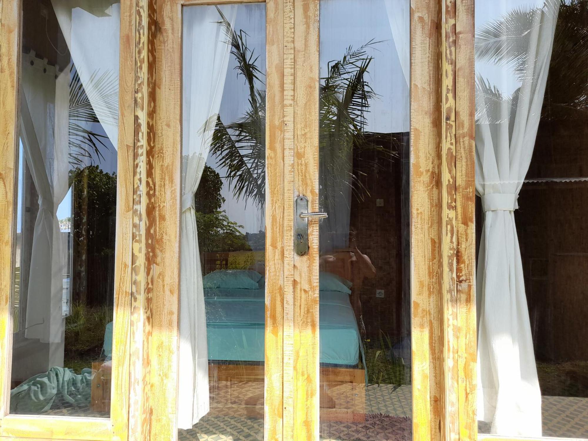 The Nyamo Surf & Stay Pulukan Phòng bức ảnh