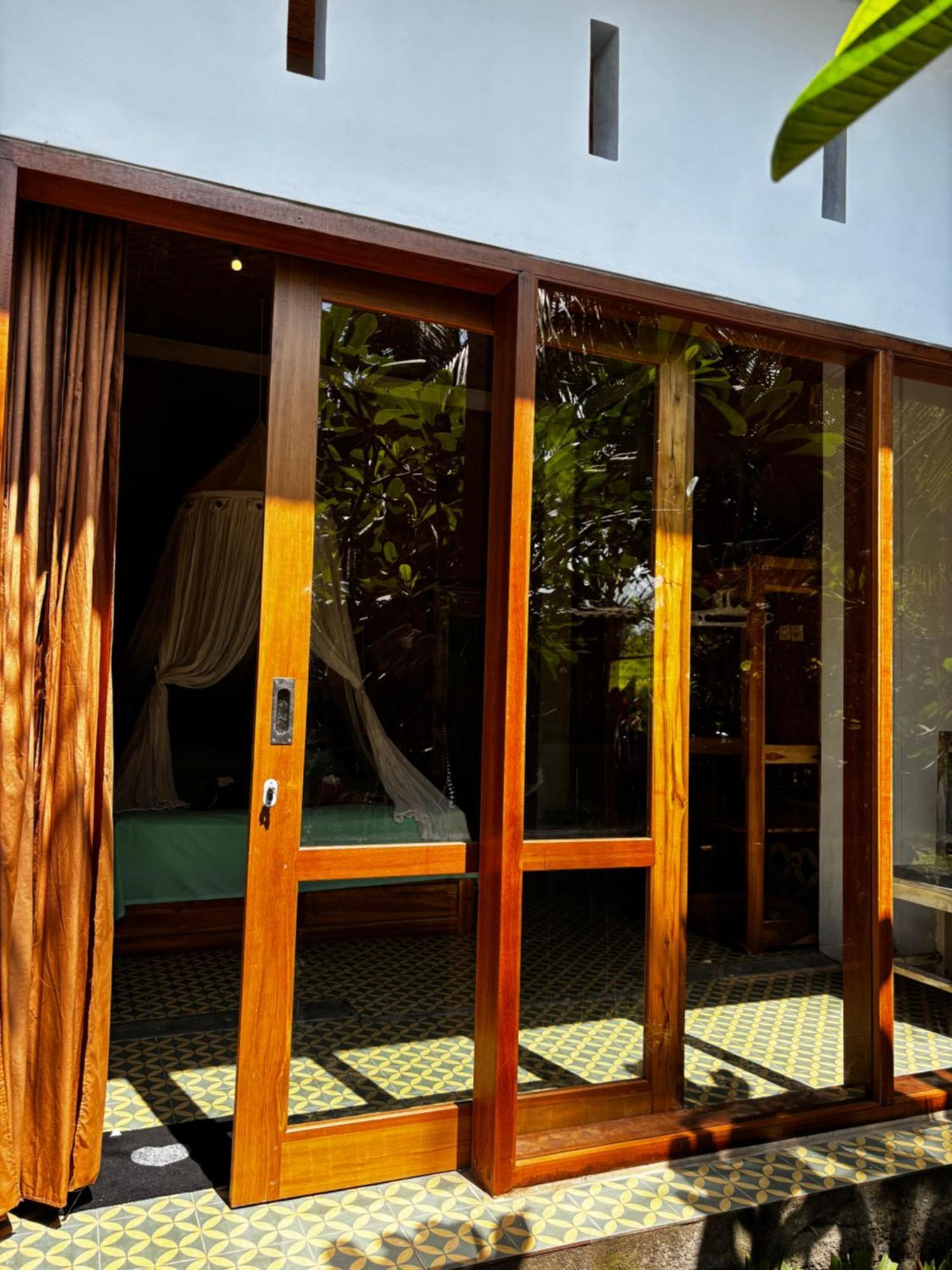 The Nyamo Surf & Stay Pulukan Ngoại thất bức ảnh