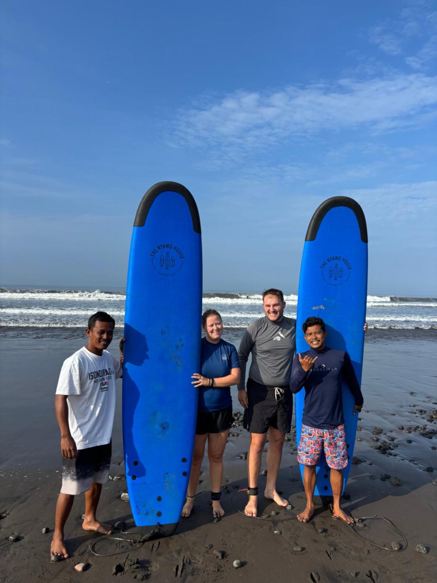 The Nyamo Surf & Stay Pulukan Ngoại thất bức ảnh