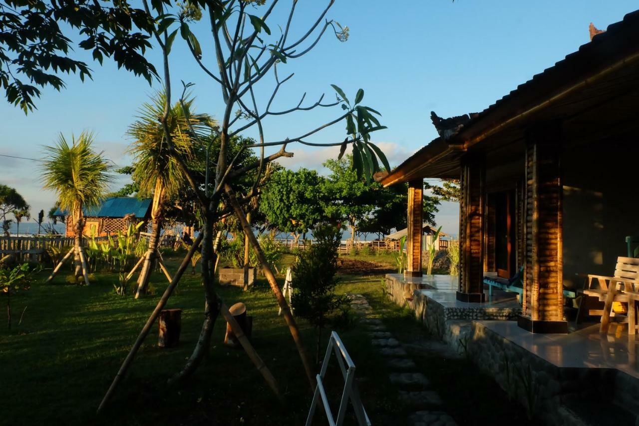 The Nyamo Surf & Stay Pulukan Ngoại thất bức ảnh