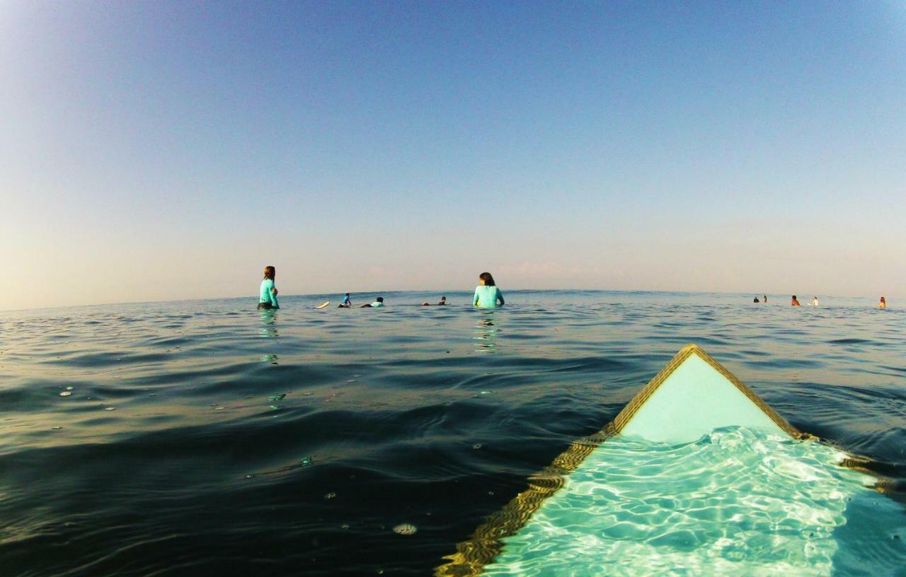 The Nyamo Surf & Stay Pulukan Ngoại thất bức ảnh