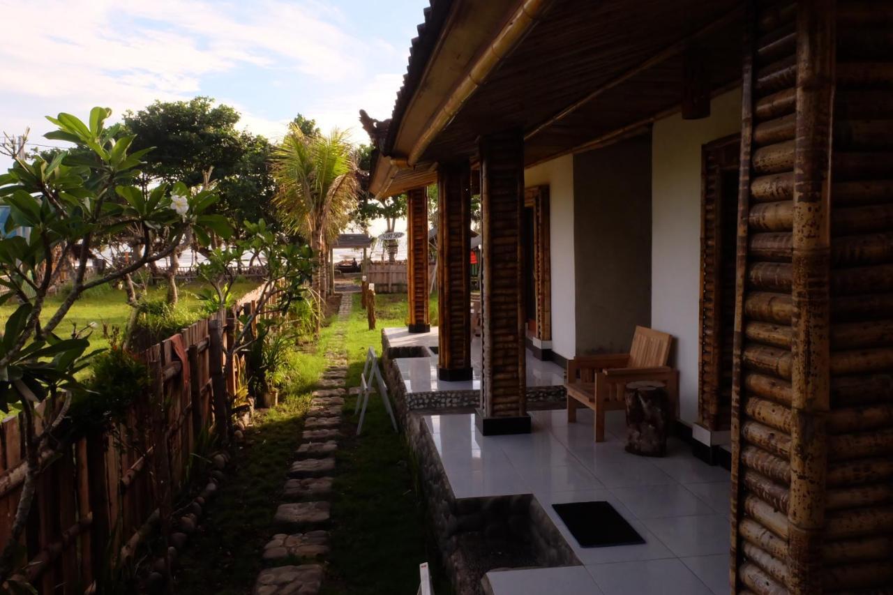 The Nyamo Surf & Stay Pulukan Ngoại thất bức ảnh