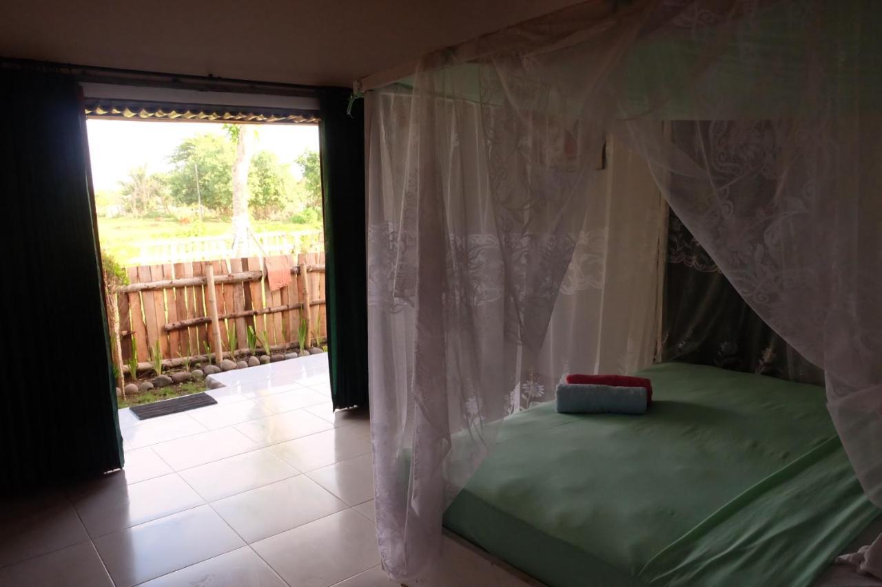 The Nyamo Surf & Stay Pulukan Ngoại thất bức ảnh